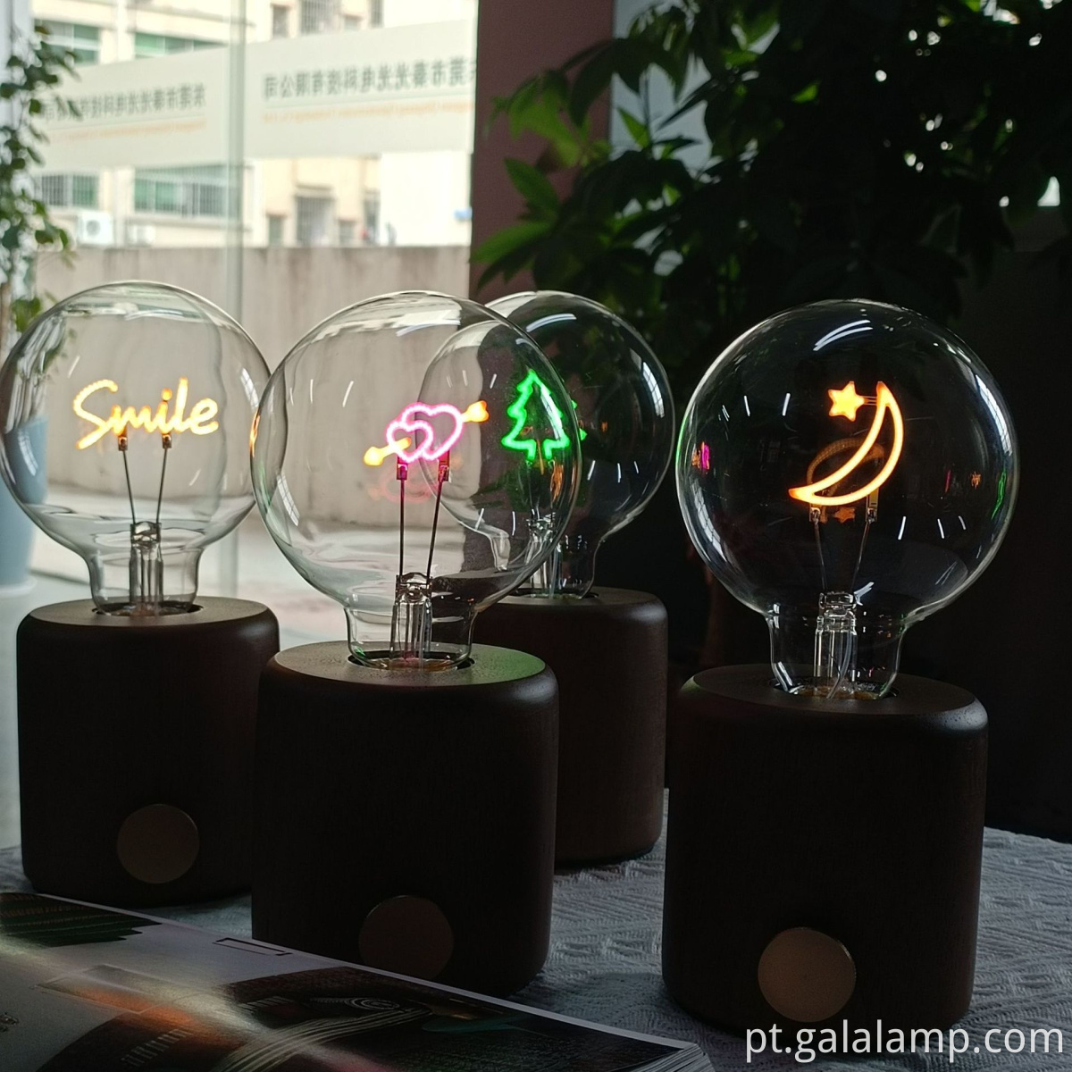 warm-glow-rechargeable-accent-light